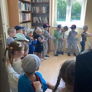 pokaż obrazek - Wizyta przedszkolaków w Filii Bibliotecznej w Słupcu '10.05.2022