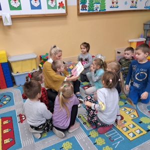 pokaż obrazek - Z wizytą u przedszkolaków w Zabrniu '9.01.2023r. 