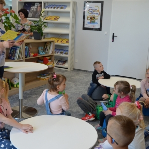pokaż obrazek - Wizyta przedszkolaków w ramach Tygodnia Bibliotek '10.05.2023